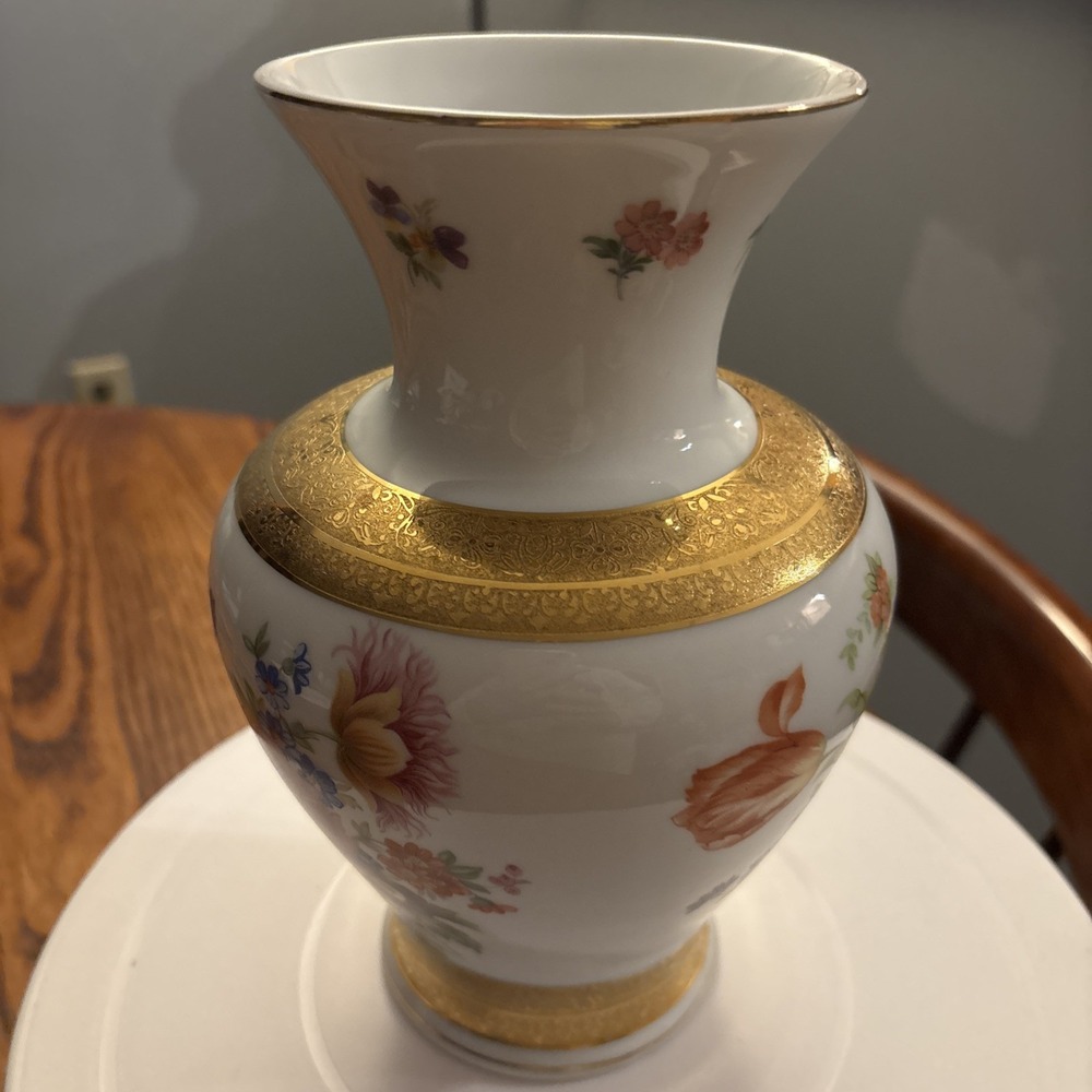 Vintage Apulum Alba luia Romainian Porcelain Vase Dresden Floral Gold Trim 1970 - Picture 7 of 13
